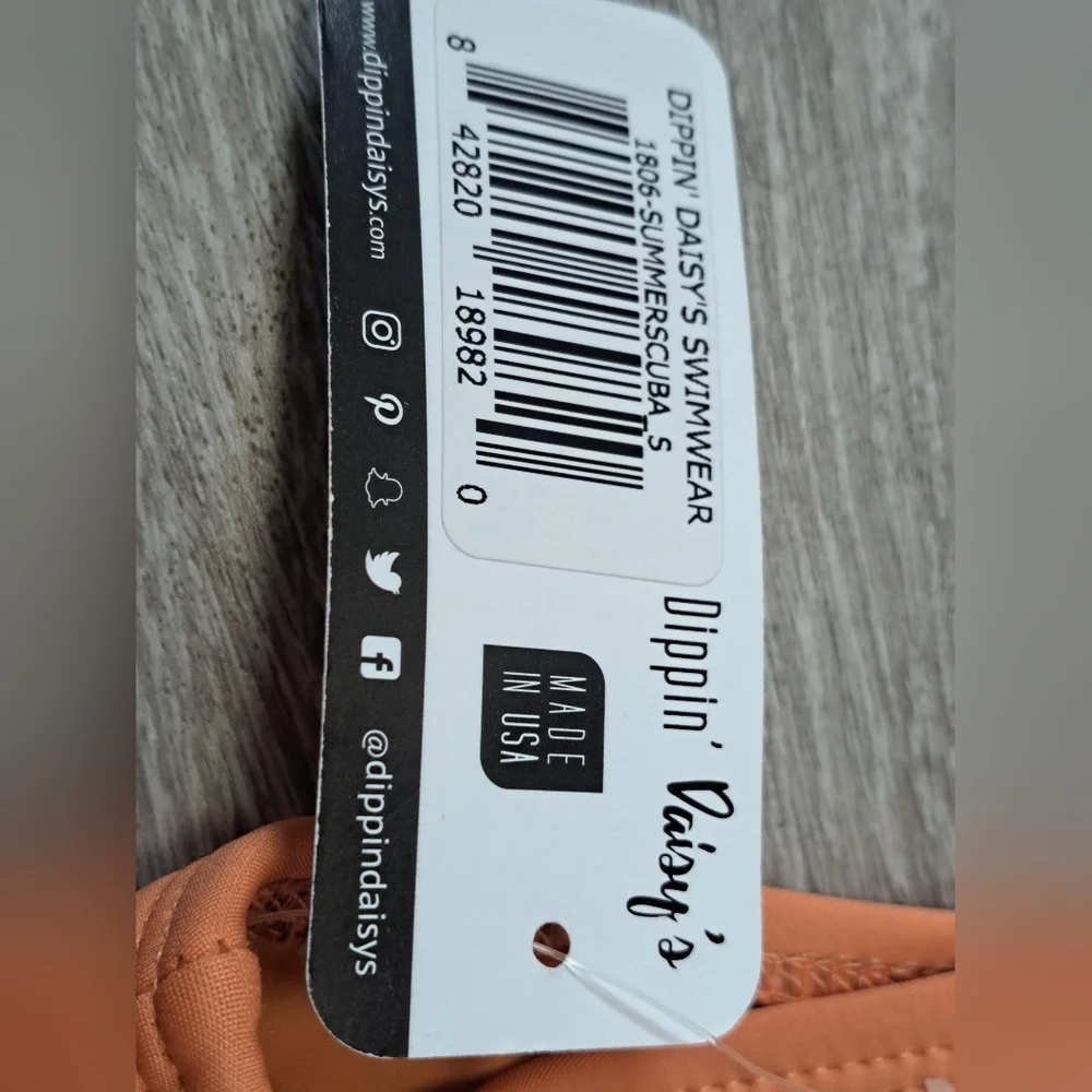 Brand New Dippin Daisy Burnt Orange One-Piece Low Back, Cheeky, SCUBA Swimsuit - Picture 3 of 7